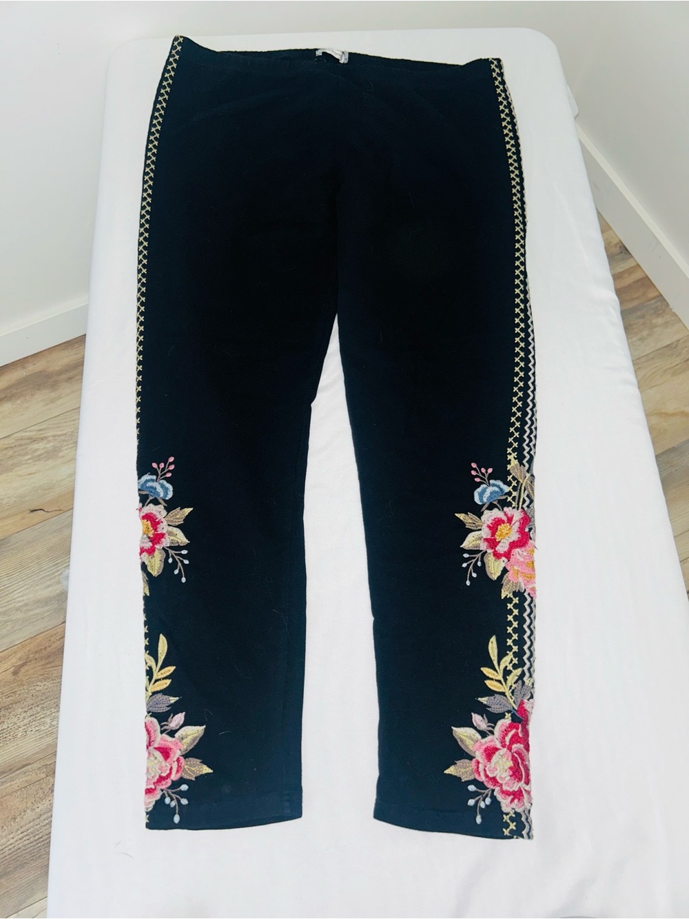 Johnny Was Celina Leggings XL Embroidered Roses Boho JW Los Angeles